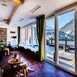 Exclusive Panorama Schiller