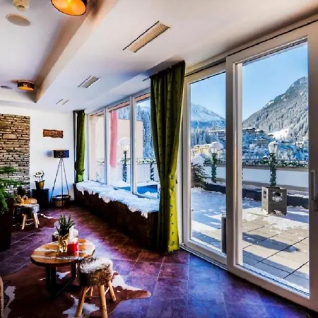 Exclusive Panorama Schiller